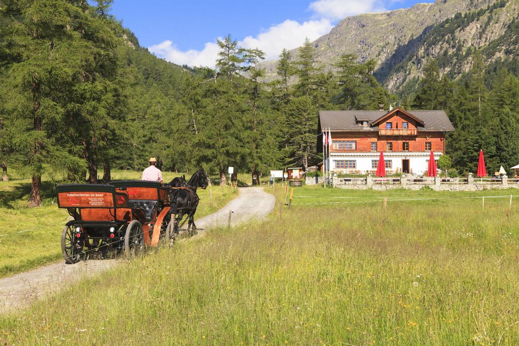 Gasthaus Spinas Bever Exterior foto